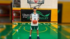 Teo Mart�nez, en la cancha de baloncesto de la Fraser Valley University de Canad�, donde continuar� con su carrera deportiva y estudiar� Comercio Internacional