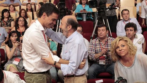 Snchez y Rubalcaba, en julio del 2014, cuando el primero fue nombrado secretario general de los socialistas