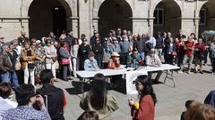 Membros da plataforma que se cre� tras a moci�n de censura