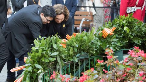 Ofrenda floral del Gobierno de Catalu�a en el monumento de Rafael Casanova en Barcelona. En la imagen, Ada Colau. 