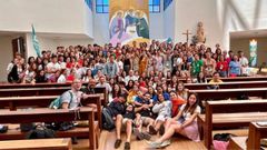 El grupo suele organizar excursiones, peregrinaciones y campamentos en los que se juntan a lo largo del a�o.