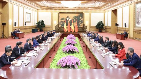 Reuni�n de la delegaci�n espa�ola con representantes del Gobierno chino