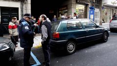 J�come bloquea la salida de un p�rking para denunciar la pasividad municipal en Ourense