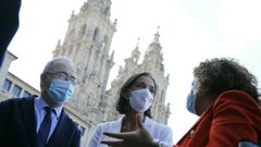 El alcalde de Santiago, S�nchez Bugallo, la ministra Reyes Maroto y la subdelegada del Gobierno en A Coru�a, Mar�a Rivas