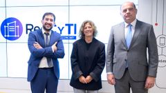 El director general de red.es, Jes�s Herrero Poza; la diputada de Emprego, Rosa Ana Garc�a, y el director de servicios p�blicos digitales de red.es, Francisco Javier Garc�a Vieira.