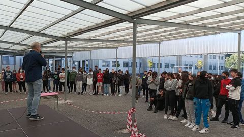 El IES da Pobra do Caramiñal, tras el parón producido por la pandemia, retoma el programa TEI (tutoría entre iguales), que es un programa de convivencia para la prevención de la violencia y el acoso escolar; es institucional e implica a toda la comunidad educativa. INSTITUTO
