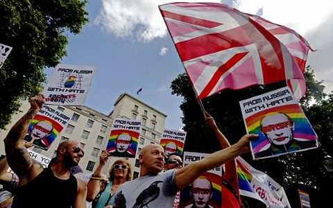 Protestas de colectivos gais contra Putin en Londres.