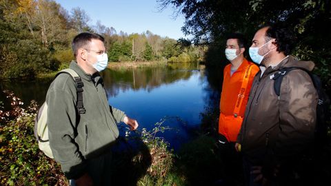 �scar (esquerda), Marti�o (centro) e Roberto (dereita) forman parte da Asociaci�n Galega de Custodia do Territorio  (AGCT)