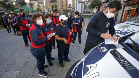 SALIDA DE LA CAMINATA PROTEGEMOS LOS CAMINOS, CON REPRESENTANTES DE LA  POLICA NACIONAL Y DE LA ASOCIACIN DE DISCAPACITADOS INTEECTUALES VIRGEN DE LA O-MENDEZ NUEZ