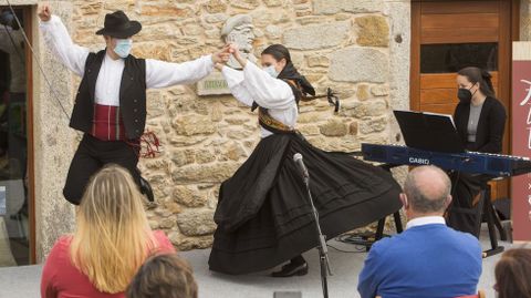 Baile de Adrián Méndez e Paula Blanco