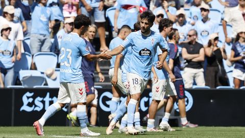 Hugo �lvarez y Yoel Lago celebran el gol del Celta ante el M�laga el pasado domingo.