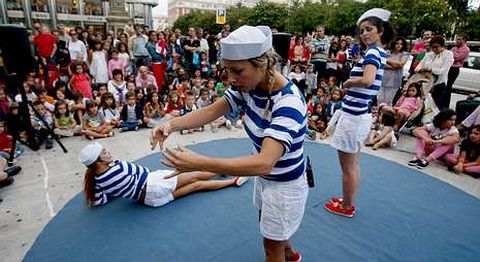 Factor�a Galega de Improvisaci�ns actu� ayer en el Obelisco.