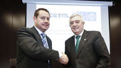 Javier L�pez Viana (izquierda) en la firma de un convenio del Cetal y la USC con el entonces rector universitario Juan Via�o, en imagen de archivo
