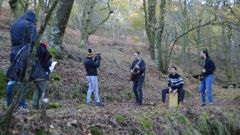 El grupo durante el rodaje del videoclip en distintos puntos de la comarca de O Carballi�o