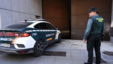 El matrimonio que ten�a a sus tres hijos encerrados en su casa desde 2021, pasan a disposici�n judicial