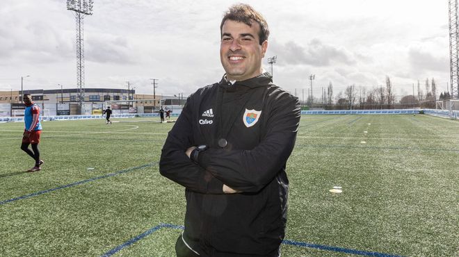 Sim�n Lamas, adestrador do Berganti�os 
