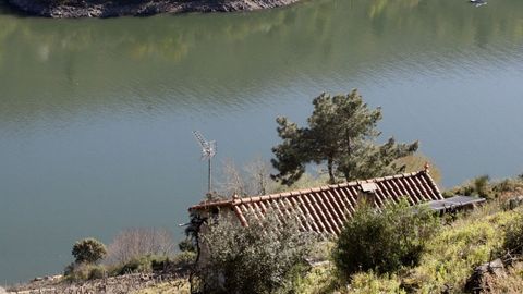 Una antena a orillas del ca��n del Sil, en Lugo, en una imagen de archivo 