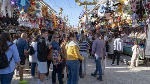El recinto de feria estuvo abarrotado, as� como la plaza de Mac�as cuando se celebr� el acto del preg�n
