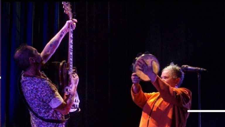 <span lang= gl >Ugia Pedreira e Mauricio Caruso deleitar&aacute;n ou p&uacute;blico coa s&uacute;a complicidade musical na lareira de AlasRa&iacute;ces</span>