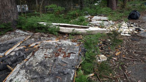VERTEDEROS  INCONTROLADOS EN LA COMARCA DEL BARBANZA