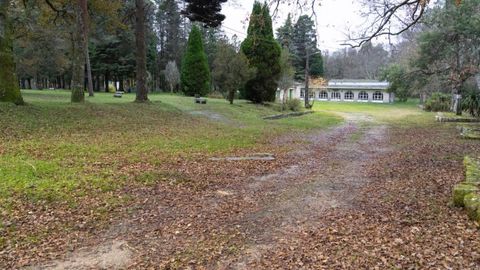 Las instalaciones est�n en medio de una amplia zona de gran vegetaci�n natural