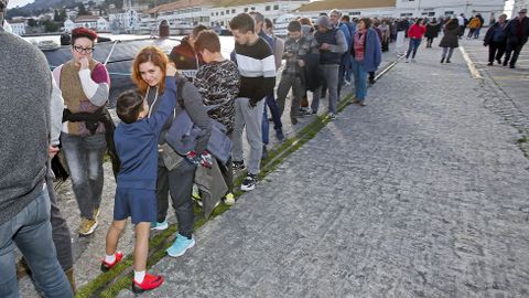 Submarino Tramontana atracado en la Escuela Naval de Mar�n