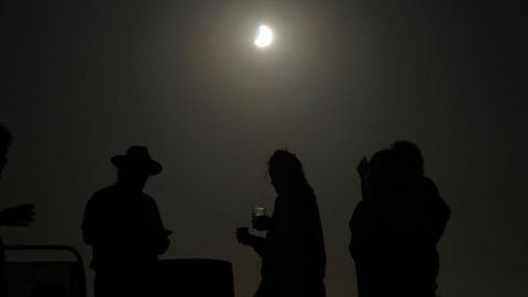 Eclipse en Doni�os. 