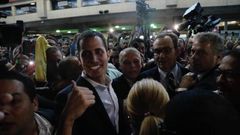 Juan Guaid�, a su llegada al Aeropuerto Internacional de Maiquet�a Sim�n Bol�var