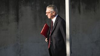 Alberto Ruiz Gallard&oacute;n tras la sesi&oacute;n del juicio.