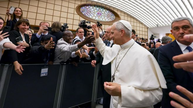 El papa Le�n XIV pide la liberaci�n de los periodistas encarcelado en su primera audiencia con los medios