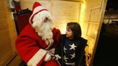 Casita de Pap� Noel, que abrir� del 21 al 24 en Viveiro (imagen de archivo, de antes de la pandemia)