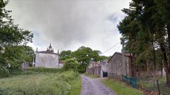 Un tramo de la carretera LU-P-1009, uno de los viales afectados, a su paso por la localidad de Buci�os