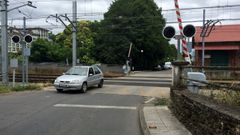 Paso a nivel de la calle Rioseco, en Monforte, donde se realizan obras para su eliminaci�n