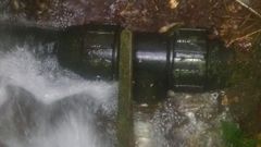 Llave de paso de la captaci�n de Canda�de, afectada por un sabotaje