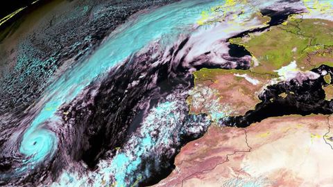 El huracán Ophelia mantuvo la categoría 3 a las puertas de la Península en octubre del 2017