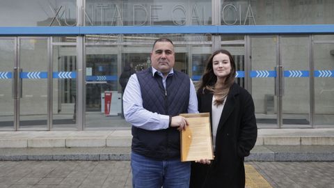 Juan Carlos Pan y Alicia Vidal�presentaron las alegaciones de los vecinos ante la Xunta.
