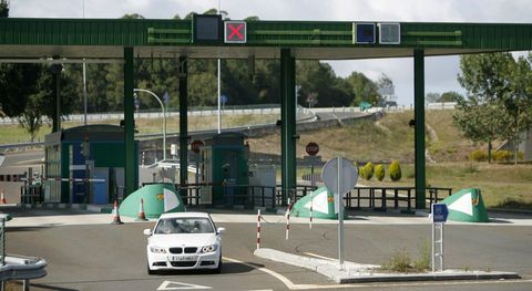 La autopista AP-53 se escapa de la congelaci�n de tarifas de 2015, y subi� peajes de nuevo ayer. 