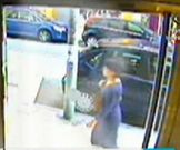 Rosario Porto fue captada por una c�mara frente a su casa.