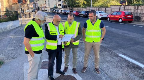 El subdelegado Abel Losada y el alcalde caldense Jacobo P�rez visitaron las obras en las carreteras estatales