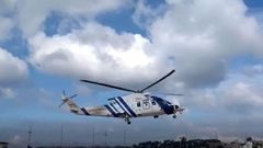 Aterrizaje de un helic�ptero en Sanxenxo