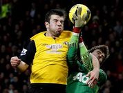 De Gea sale en falso ante Hanley en el 2-3. <span lang= es-es >reuters</span>