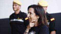 La ministra de Defensa, Margarita Robles, durante su visita el lunes al Cuarto Batall�n de Intervenci�n de Emergencias (BIEM IV) en la Base A�rea de Zaragoza el pasado 3 de agosto.
