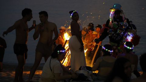 Primeras hogueras de la noche