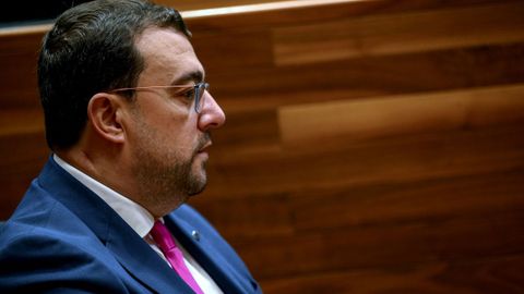 El presidente del Principado, Adri�n Barb�n durante la �ltima sesi�n del estado de la regi�n