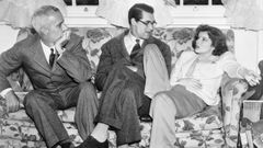 Descanso del rodaje de �La fiera de mi ni�a� con Hawks, Cary Grant y Katharine Hepburn.