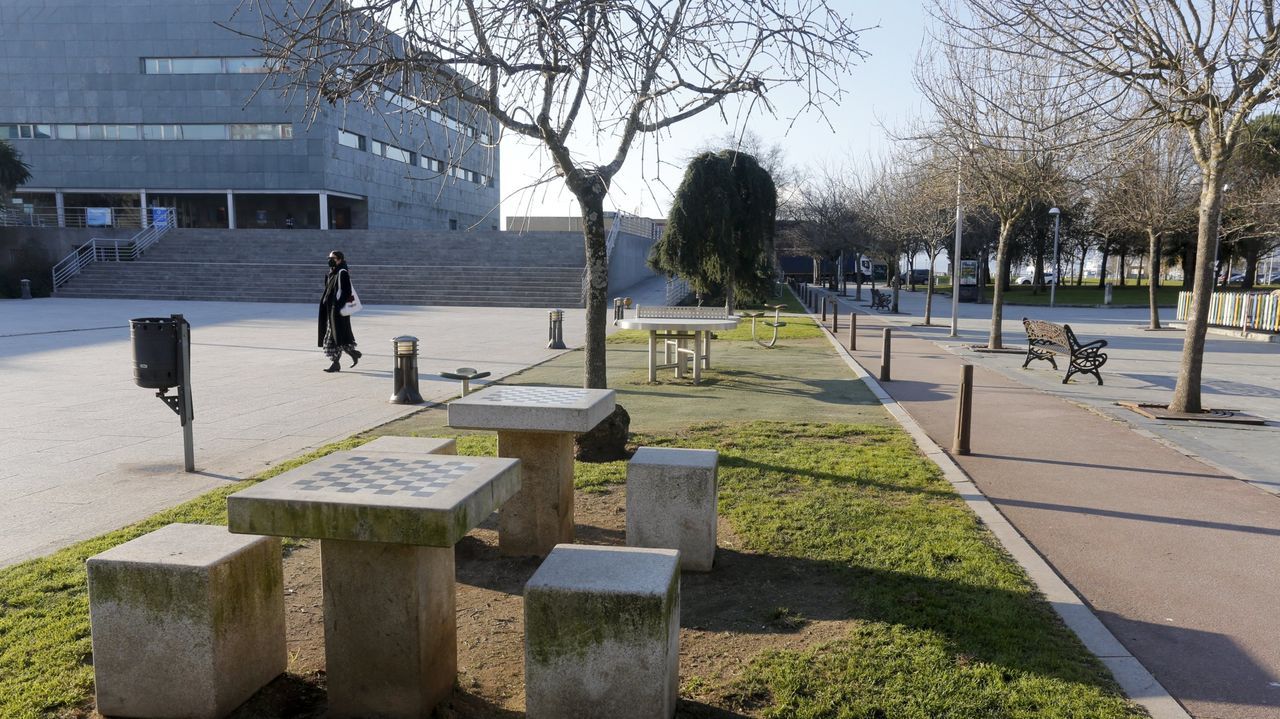 Servicios Sociales y Red Acoge abordan la discriminación étnica en una conferencia en el auditorio