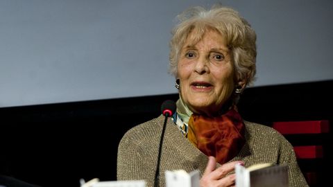 Luz Pozo Garza(Ribadeo, 1922-A Corua, 2020).