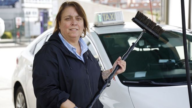 Liliana Leivas es taxista en A Coru&ntilde;a