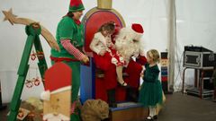 Pap Noel atendi las peticiones de los nios de Outes