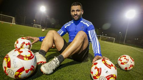 Paco Allo es uno de los futbolistas del Noia que m�s minutos suma en liga.